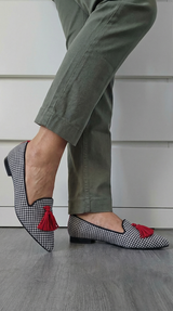 Pessia™ | Classic Tassel Pointed-Toe Loafers